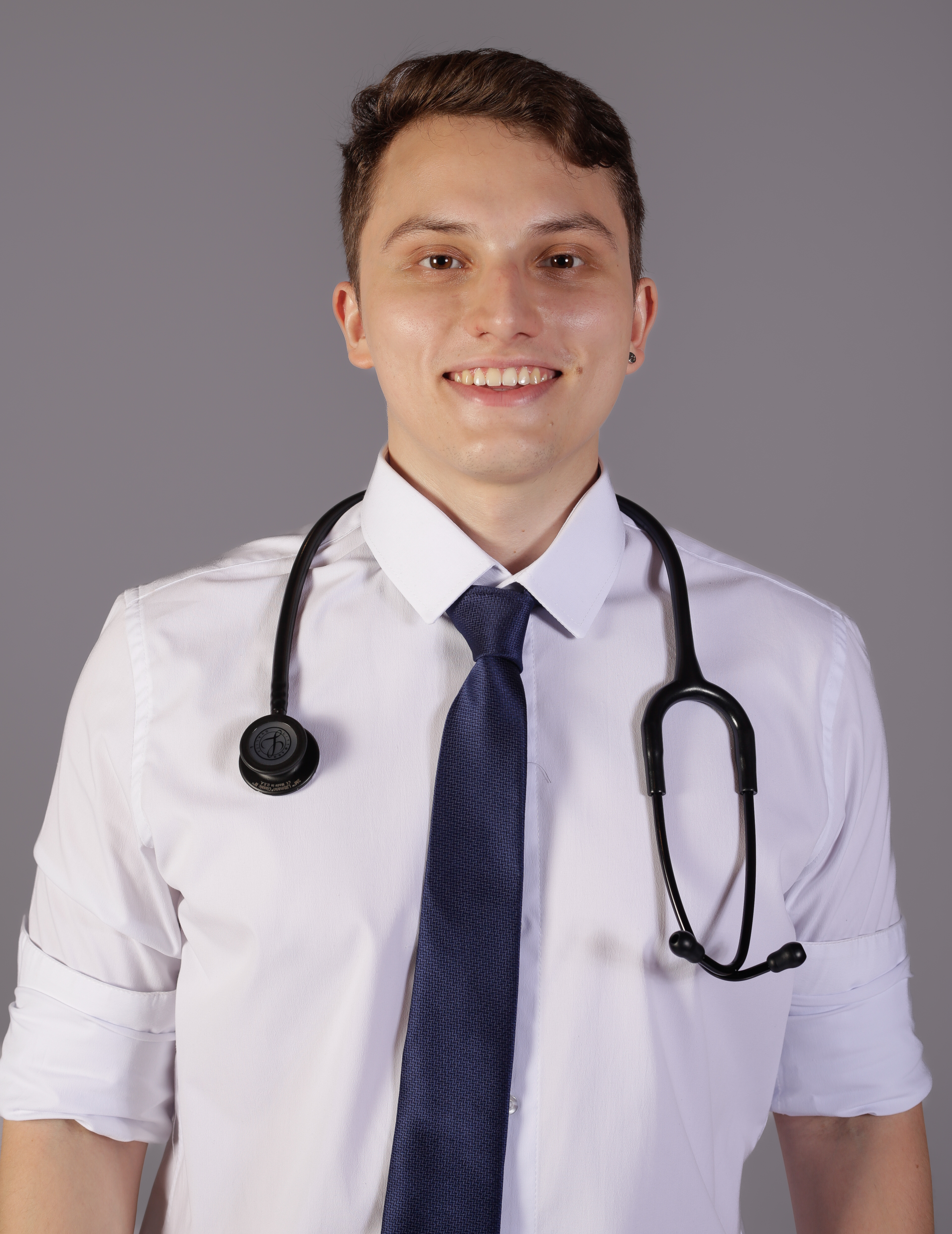 Dr. Henrique Zanuto, médico com atuação em Nutrologia na Clínica Zanuto